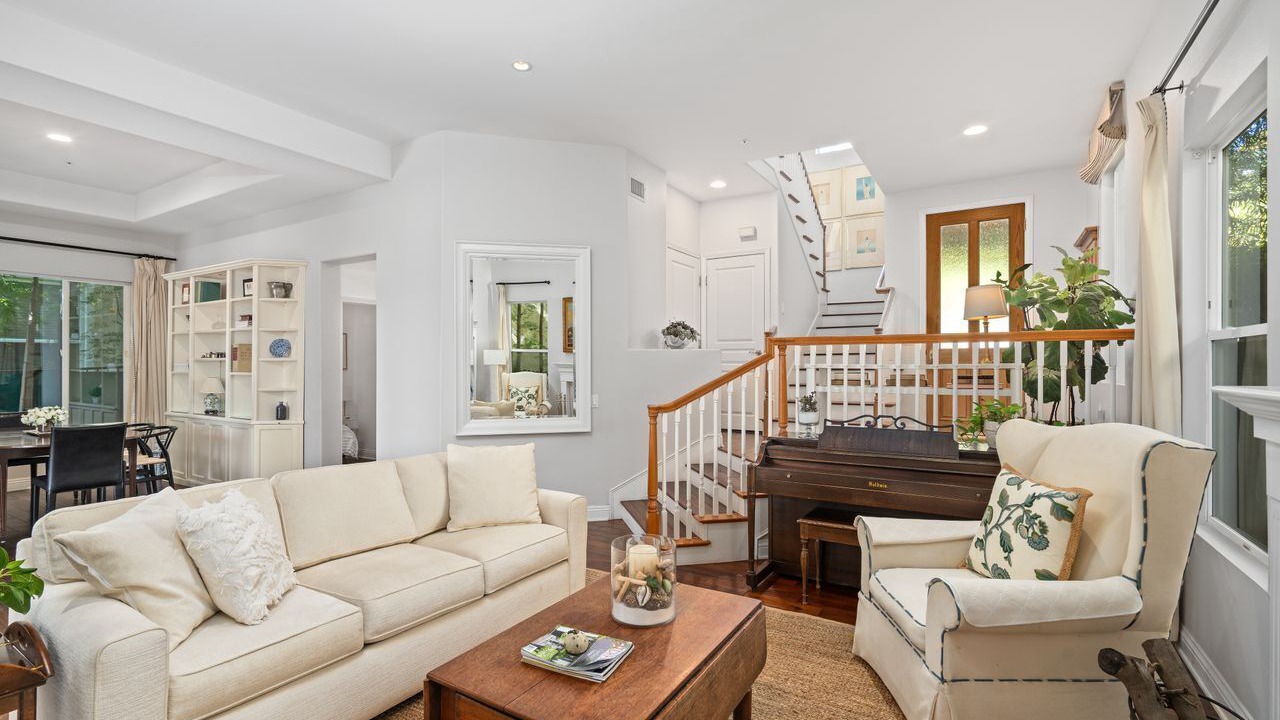Photo of Livingroom in The Summit