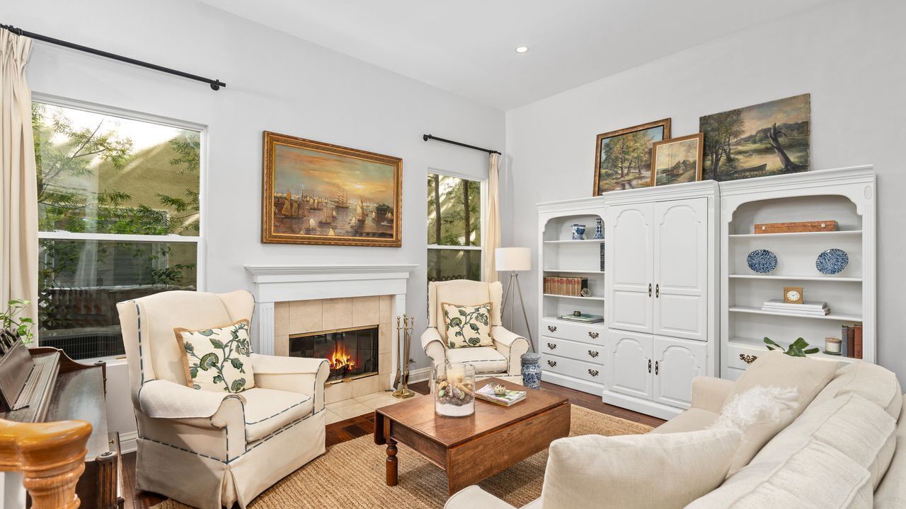 Photo of Livingroom in The Summit
