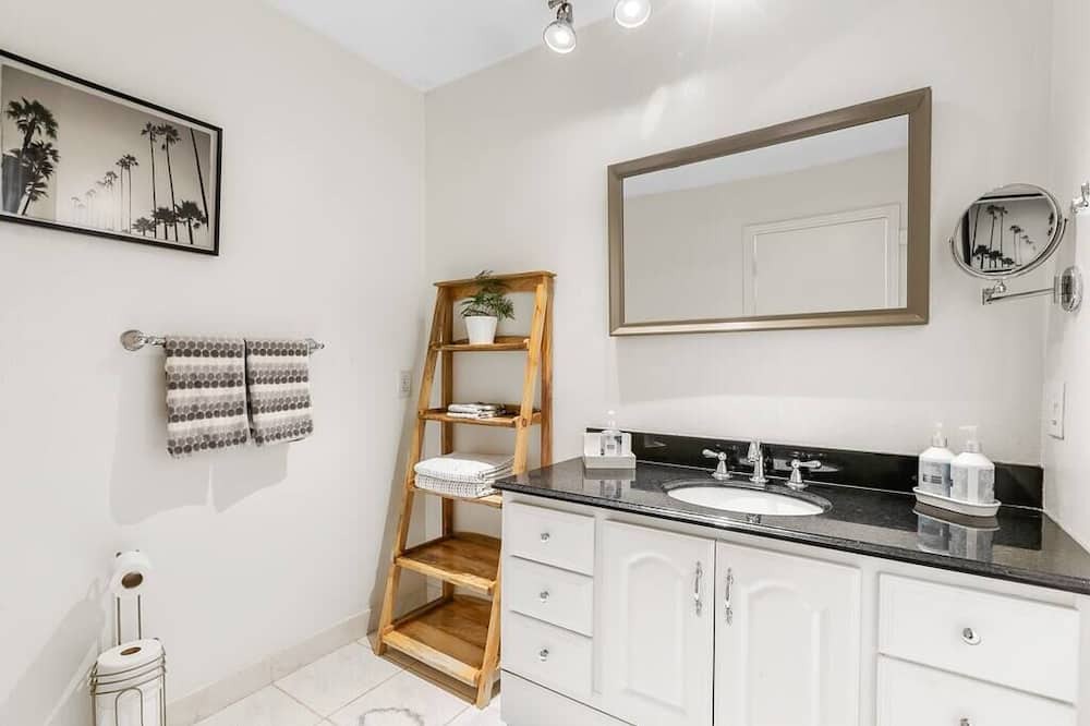 Photo of Bathroom in Hawthorne