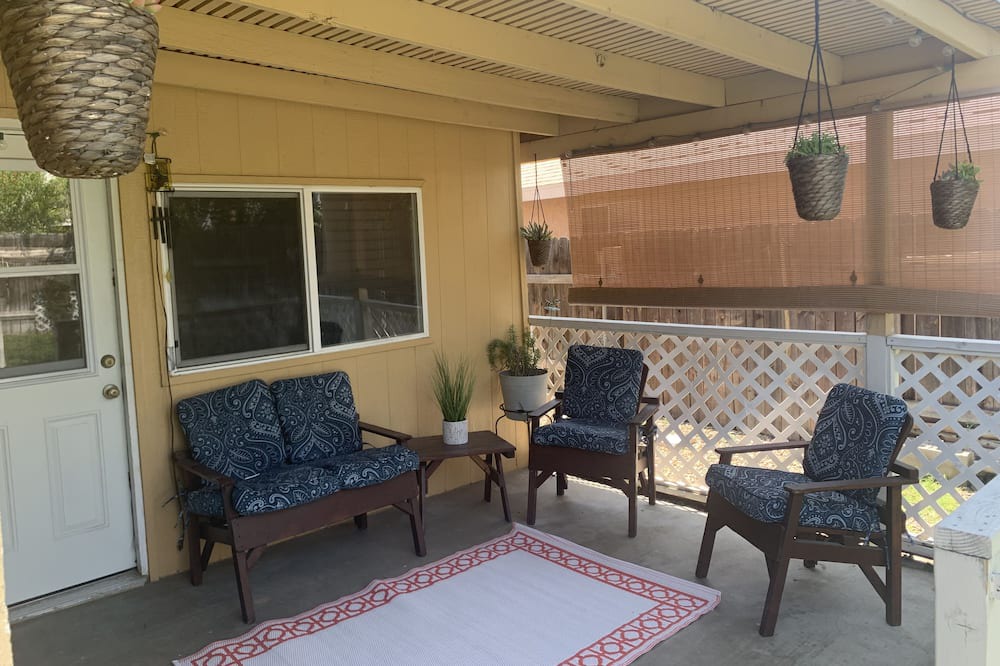 Photo of Patio Balcony in Mira Loma