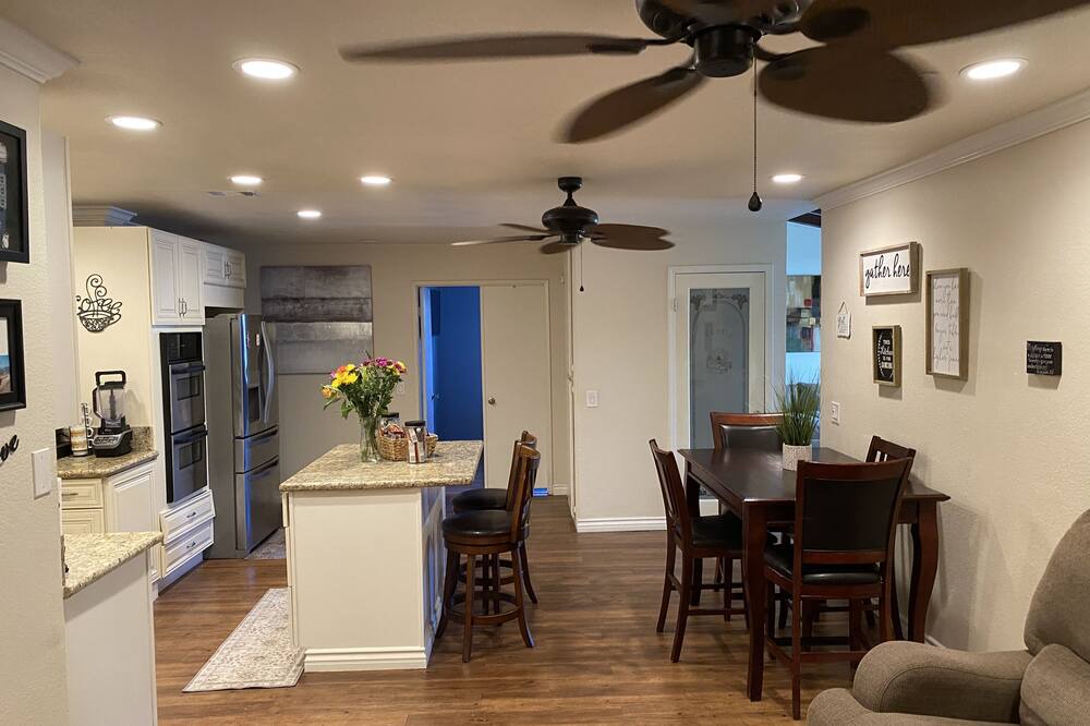 Photo of Livingroom in Mira Loma
