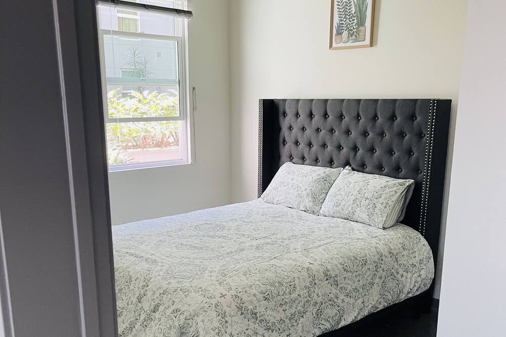 Photo of Bedroom in Downtown