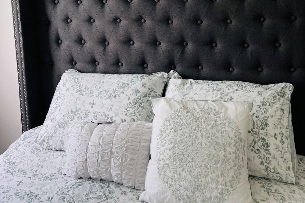 Photo of Bedroom in Downtown