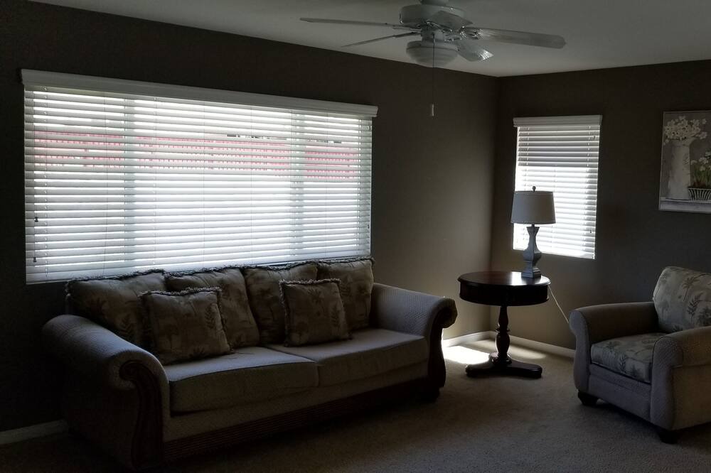 Photo of Livingroom in Beaumont