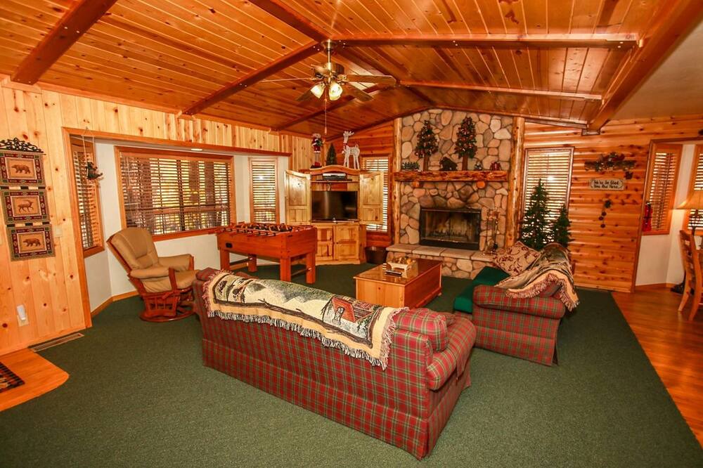 Photo of Livingroom in Fox Farm