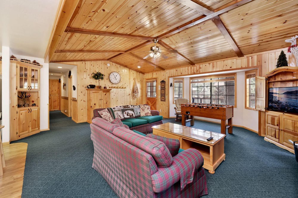 Photo of Livingroom in Fox Farm