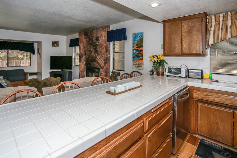 Photo of Kitchen in Summit Estates