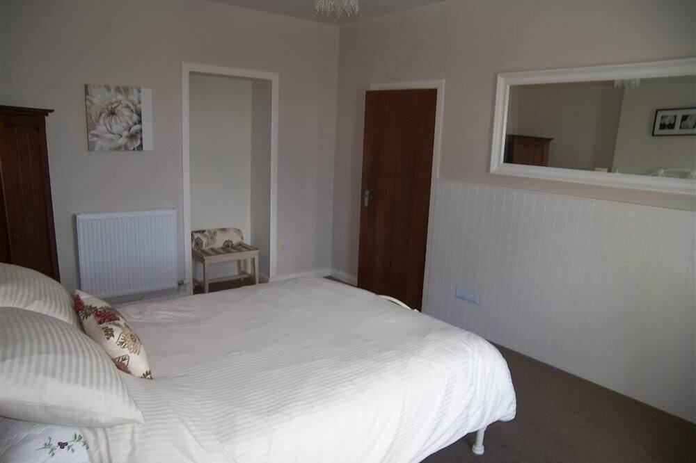 Photo of Bedroom in Lockerbie