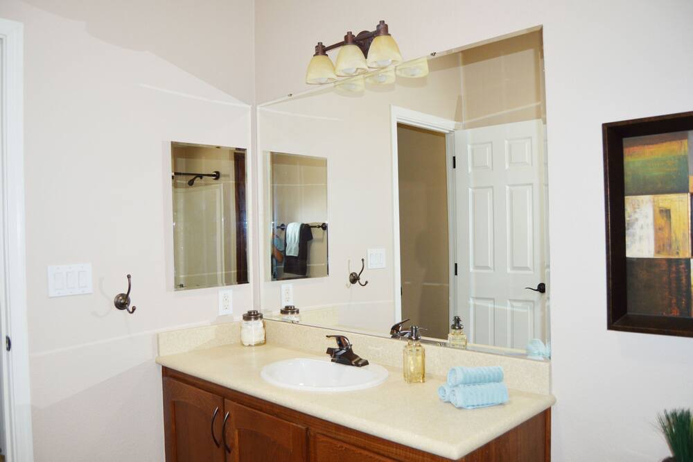 Photo of Bathroom in Havasu Lake