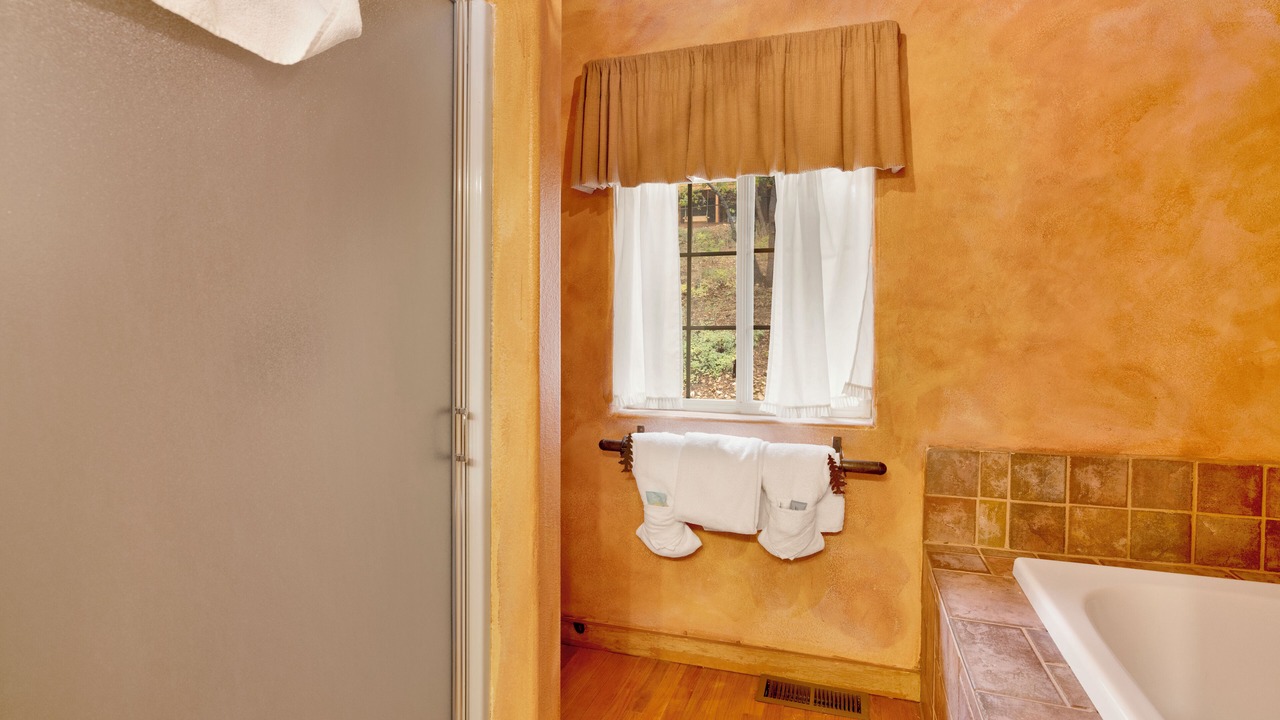 Photo of Bathroom in Upper Moonridge