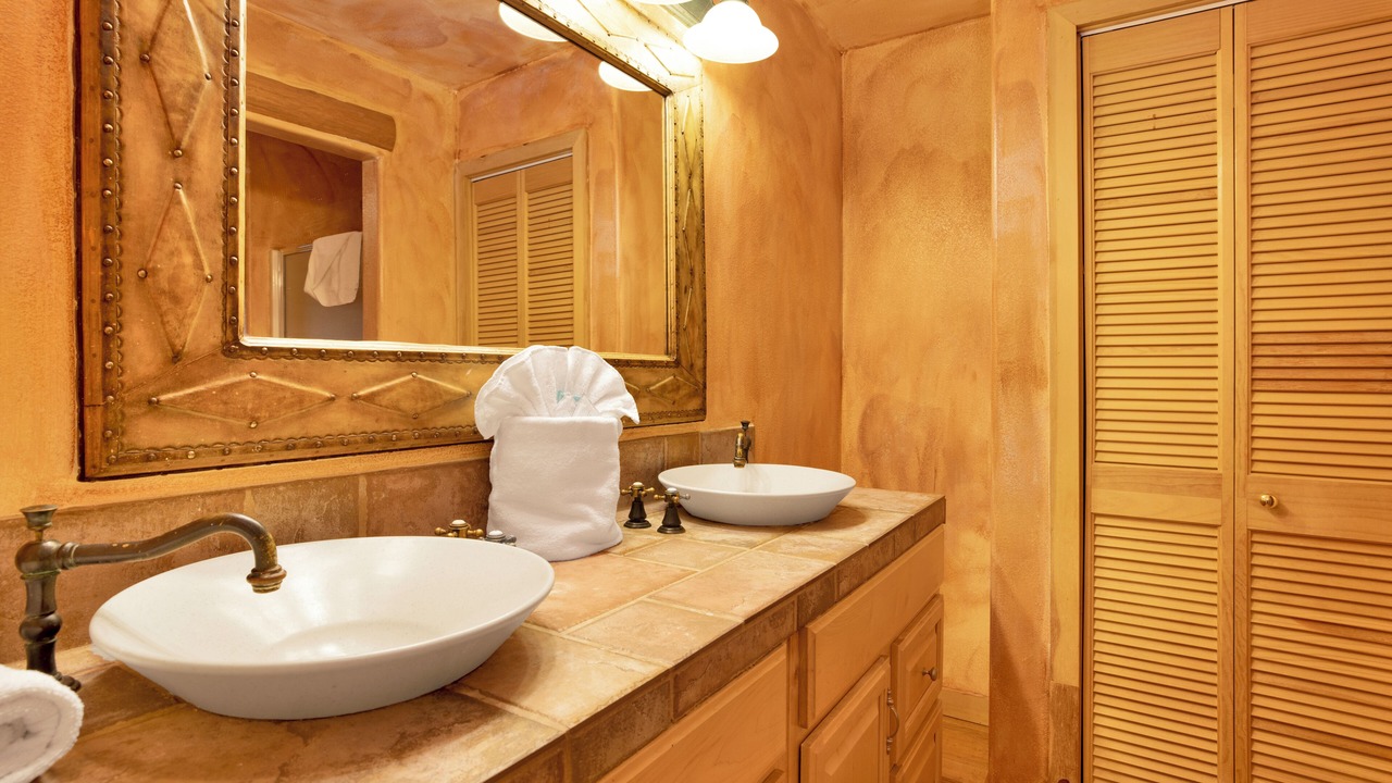 Photo of Bathroom in Upper Moonridge