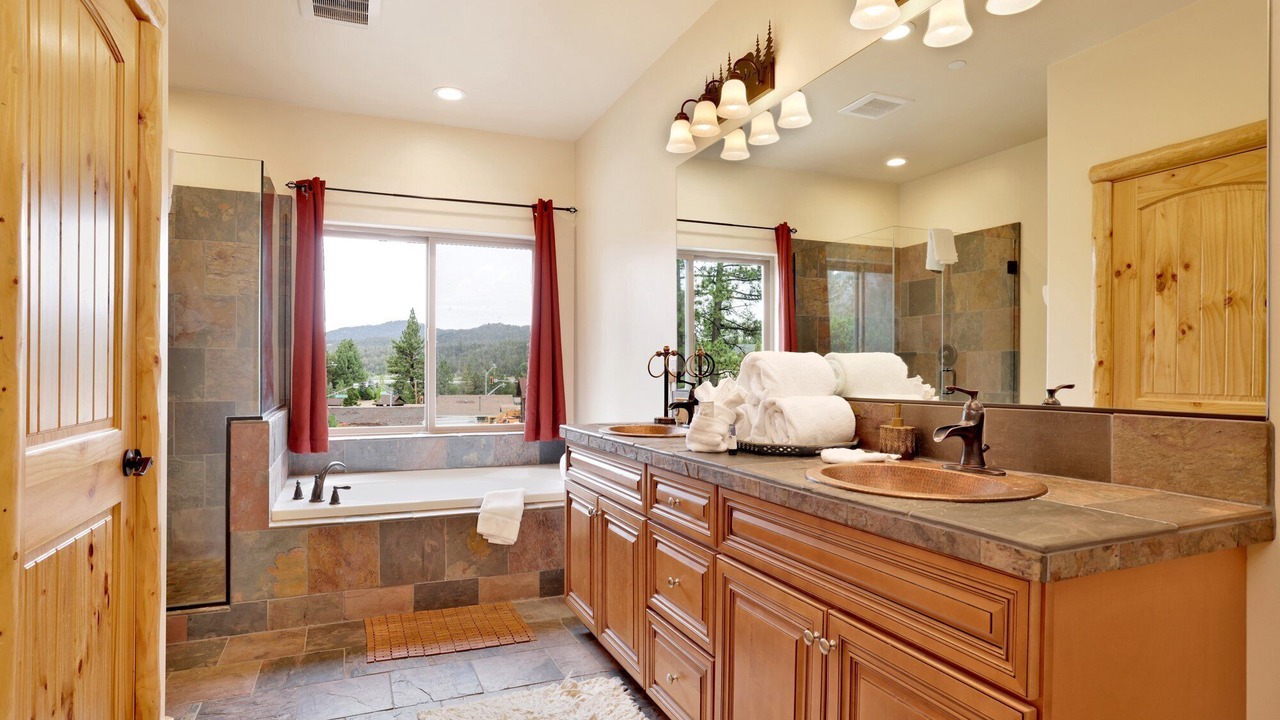 Photo of Bathroom in Castle Glen Estates