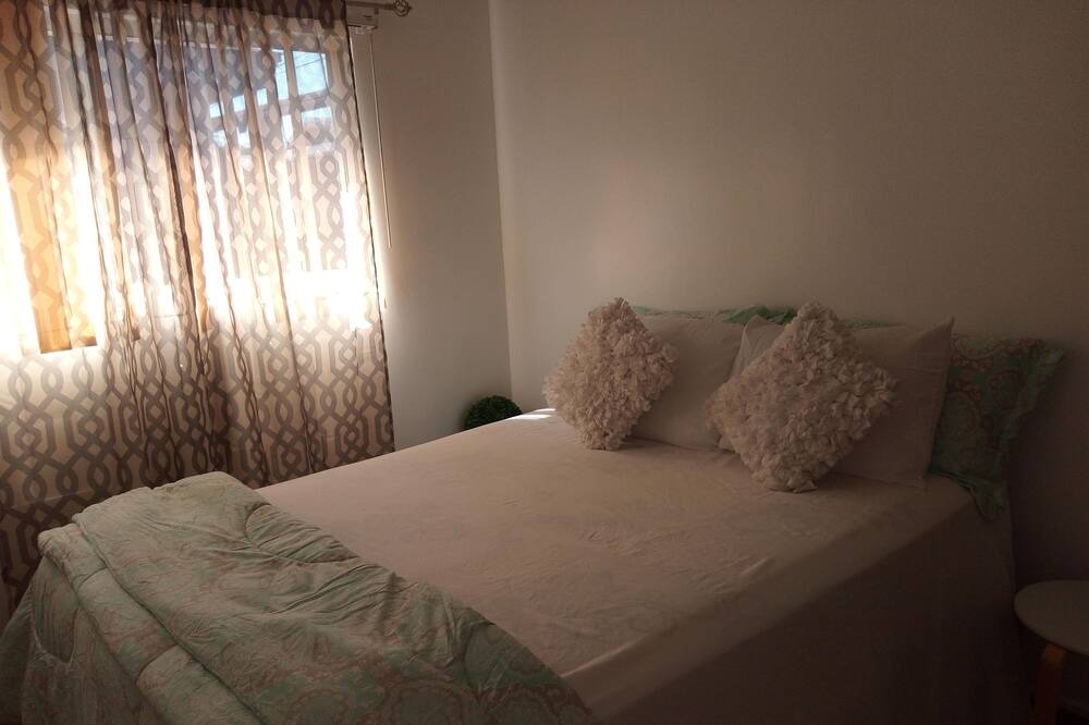 Photo of Bedroom in Lawndale