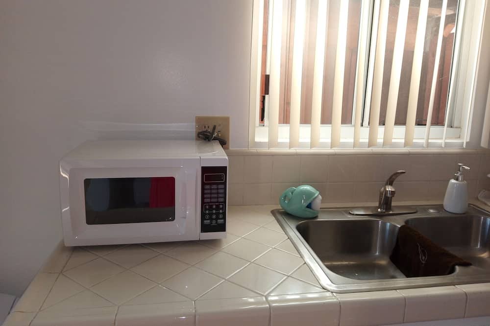 Photo of Kitchen in Lawndale