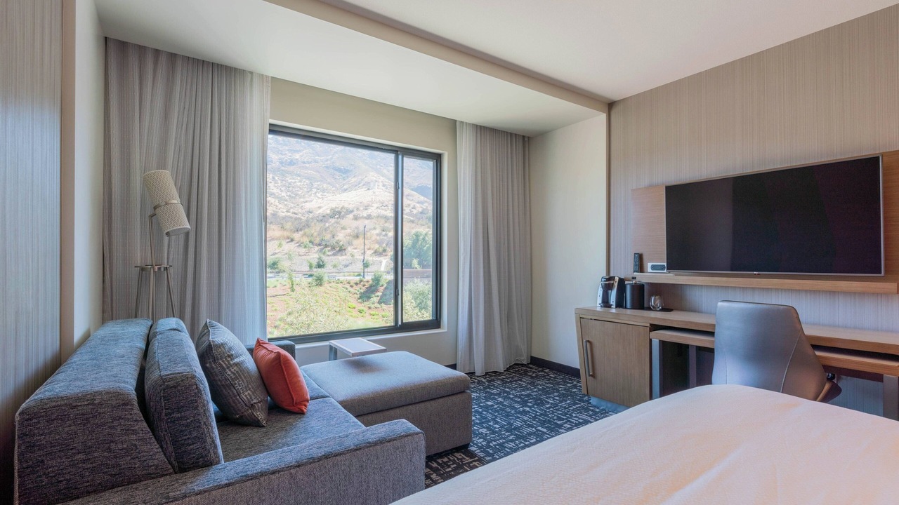 Photo of Bedroom in Agoura Hills