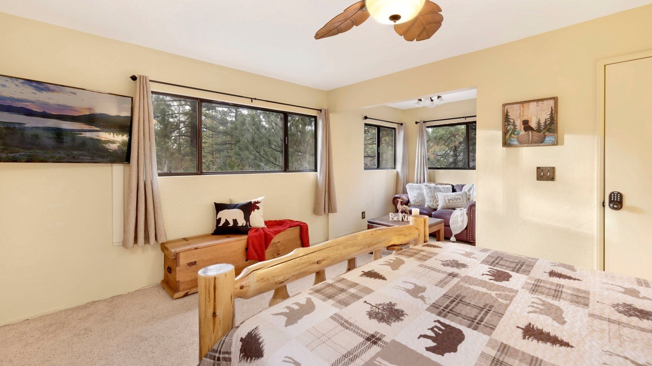 Photo of Livingroom in Eagle Mountain Estates