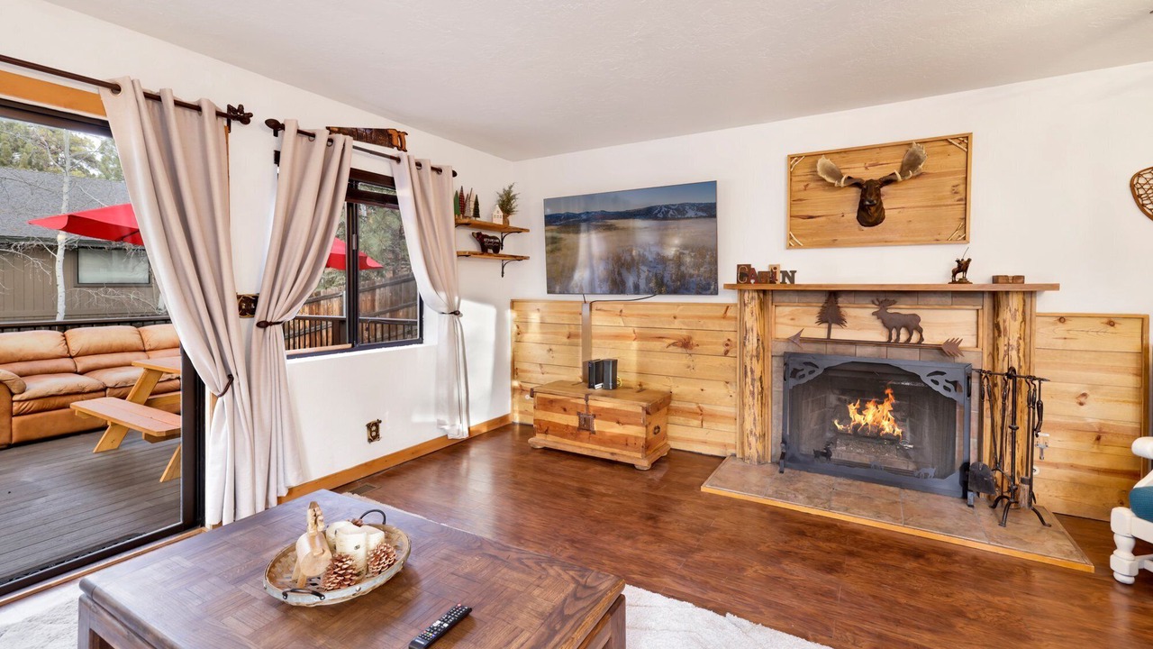 Photo of Livingroom in Eagle Mountain Estates