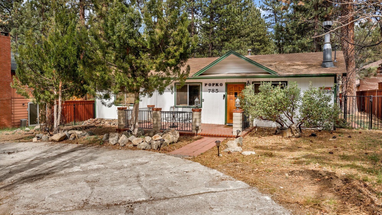Photo of Outdoor in Summit Estates