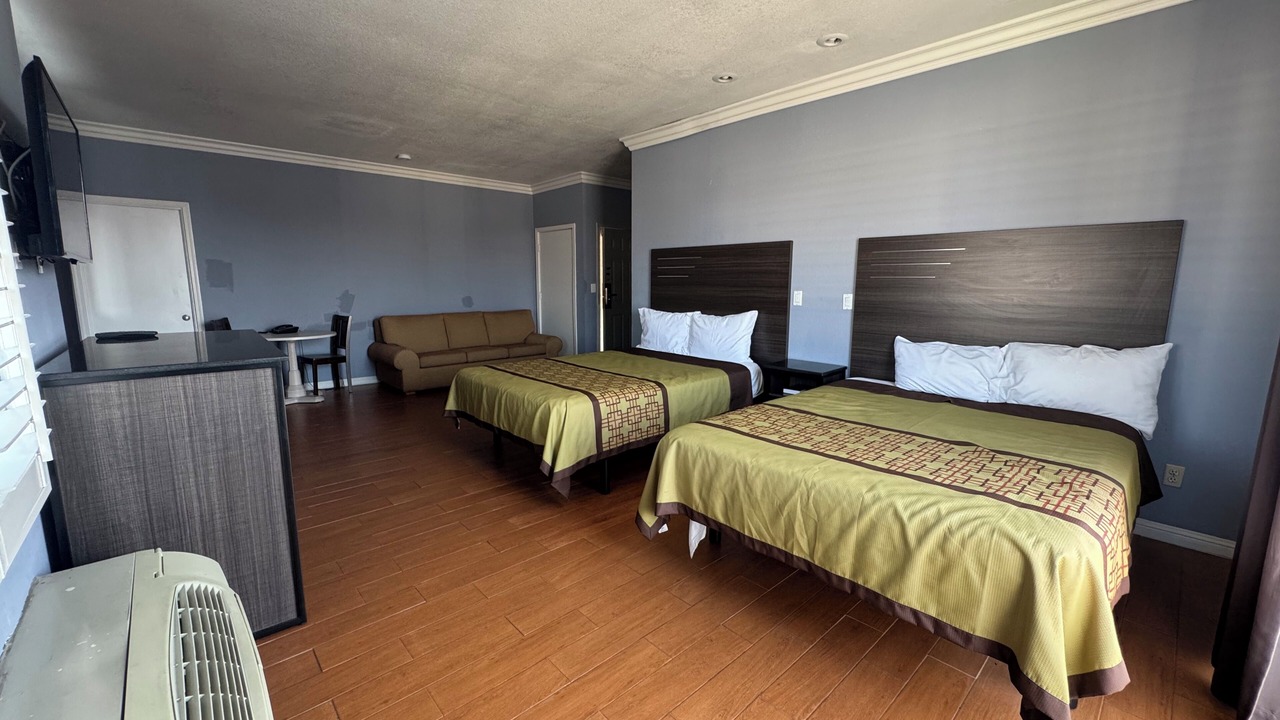 Photo of Bedroom in Orange