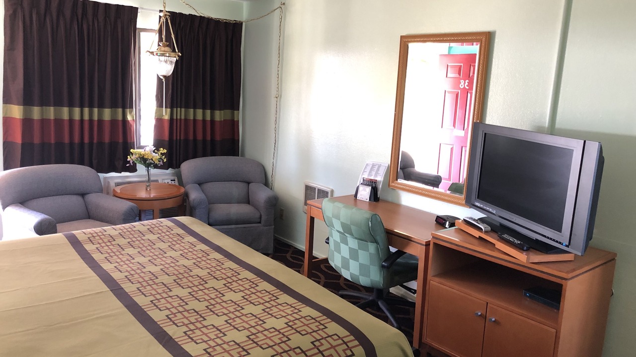 Photo of Bedroom in Yreka
