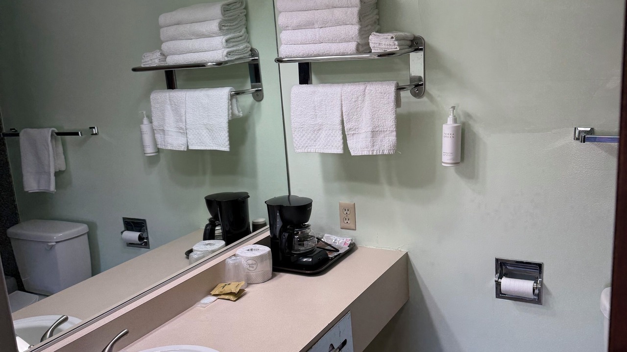 Photo of Bathroom in Yreka