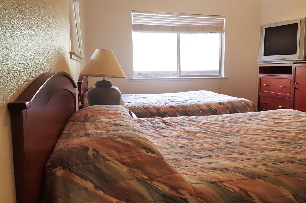 Photo of Livingroom in Groveland
