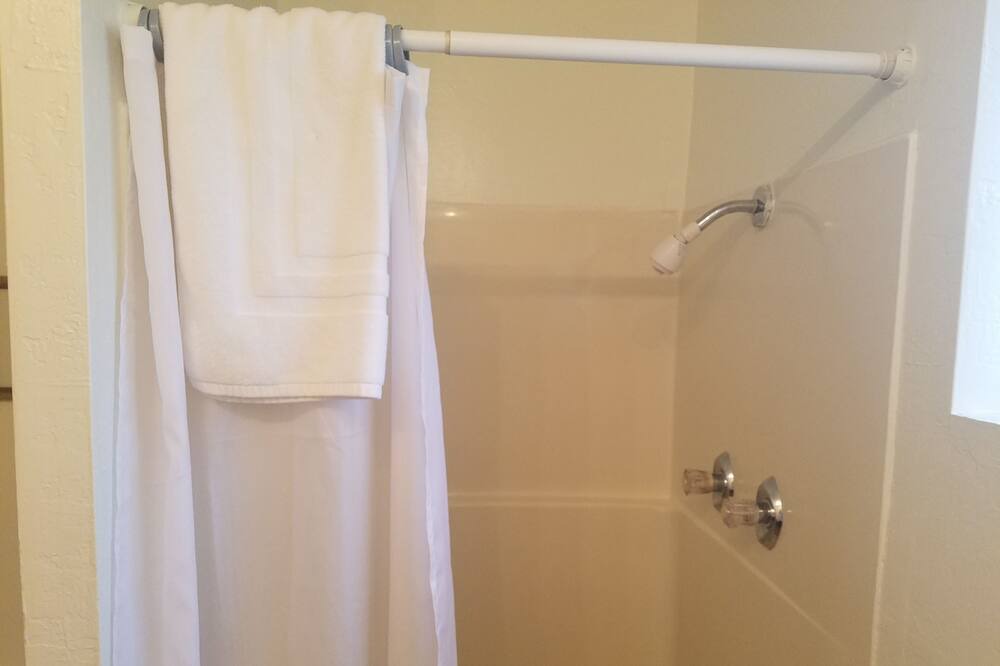 Photo of Bathroom in Groveland