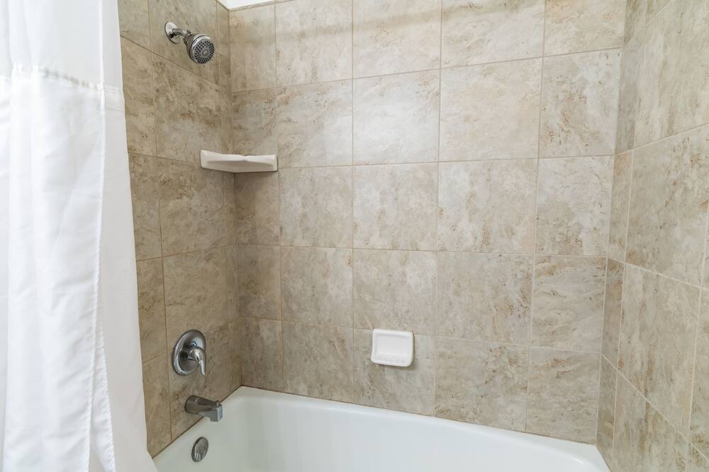 Photo of Bathroom in Groveland