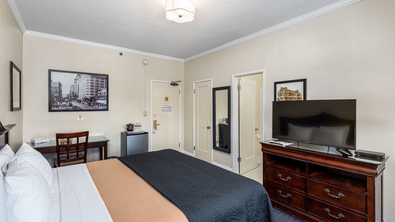 Photo of Bedroom in Larchmont