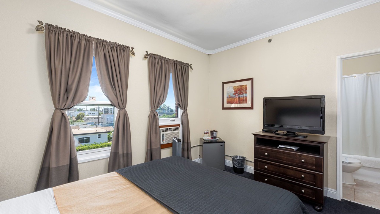 Photo of Bedroom in Larchmont