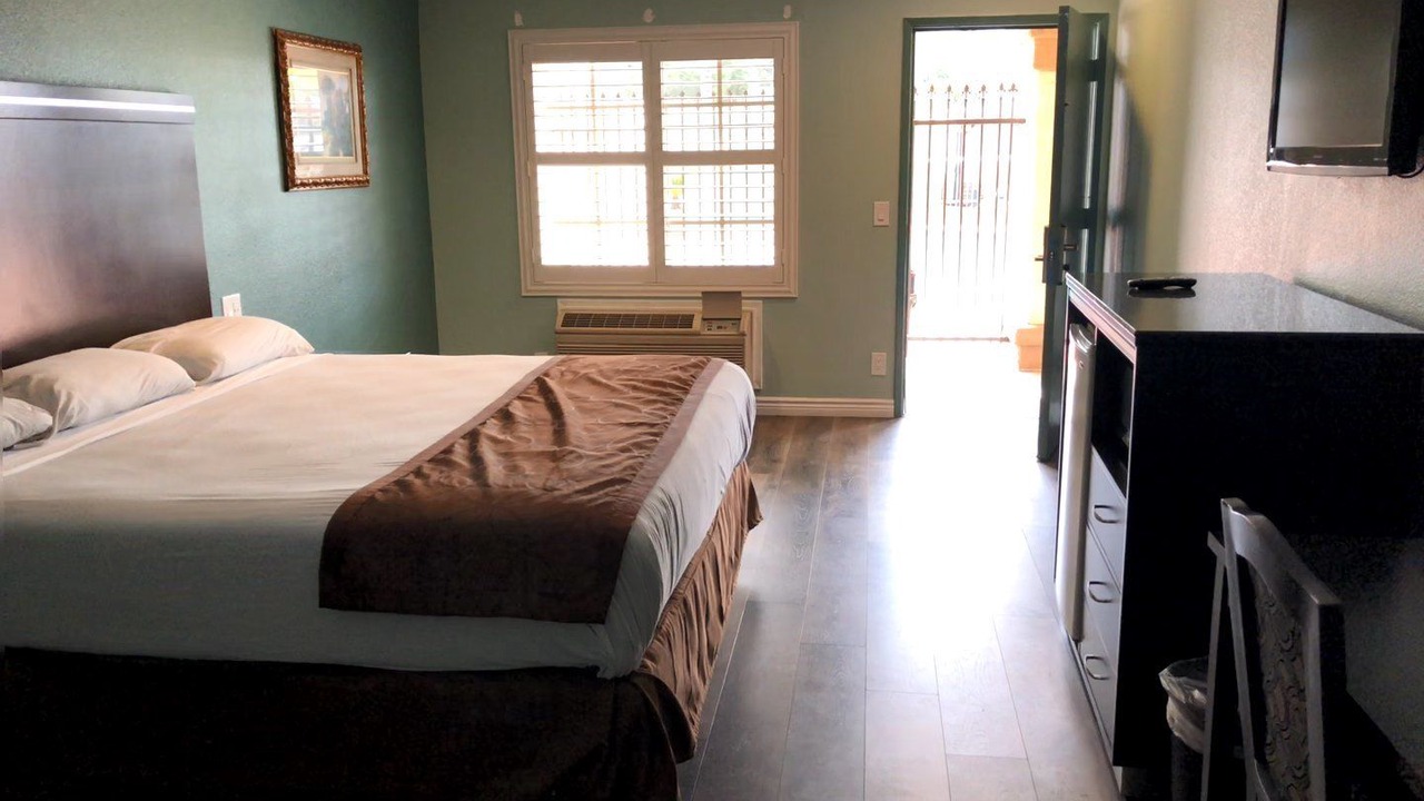 Photo of Bedroom in Calimesa