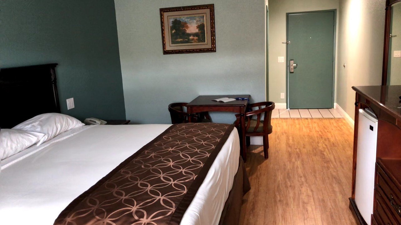 Photo of Bedroom in Calimesa