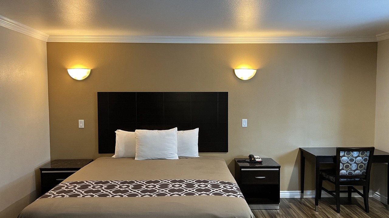 Photo of Bedroom in Walnut Valley