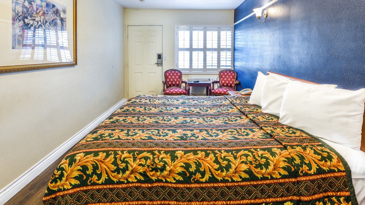 Photo of Bedroom in Westmont