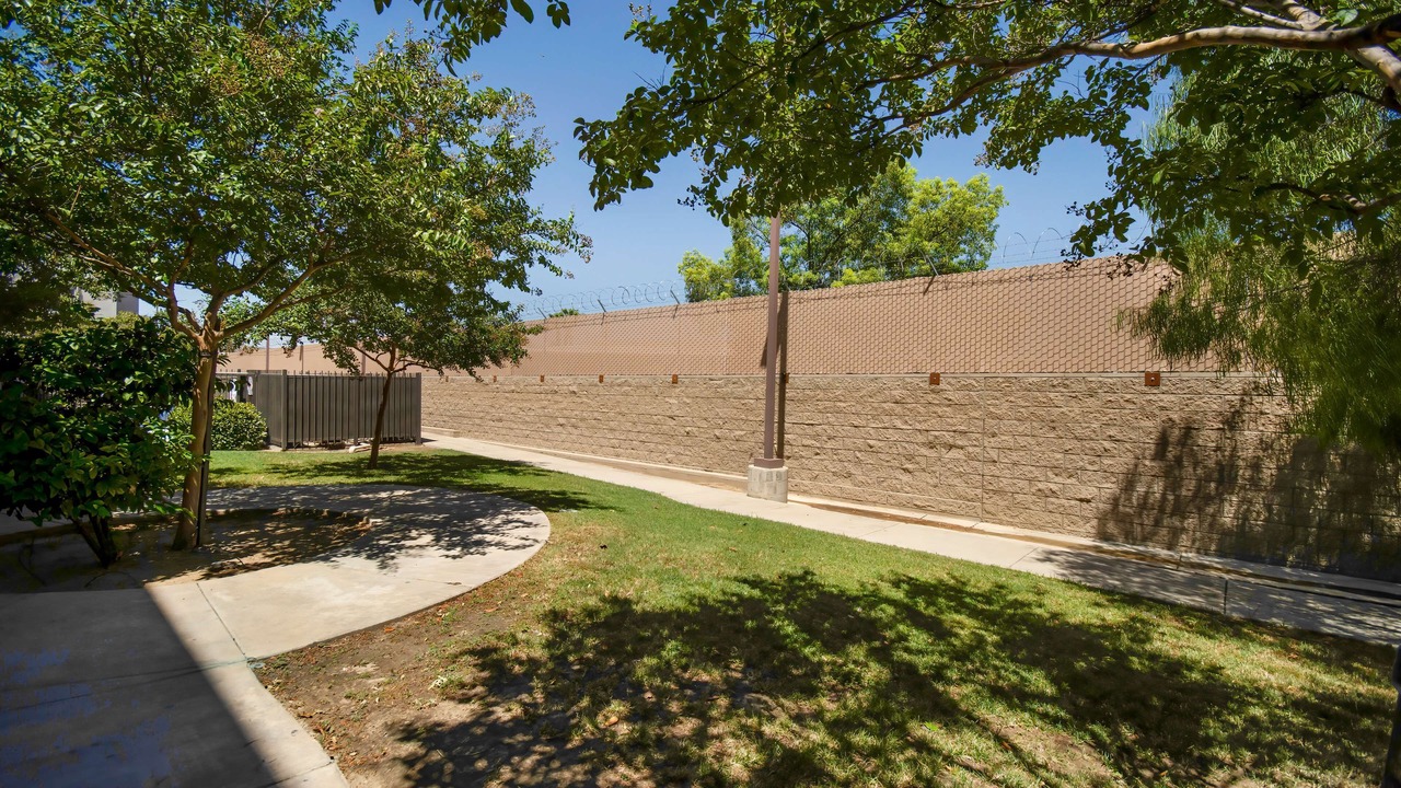 Photo of Outdoor in Oildale