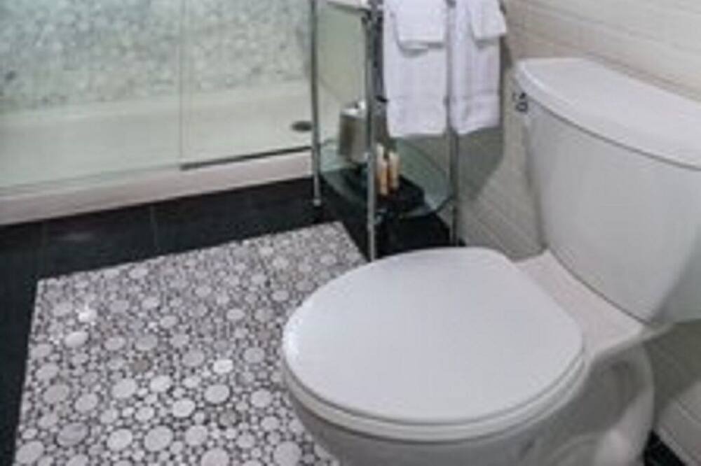Photo of Bathroom in Park West