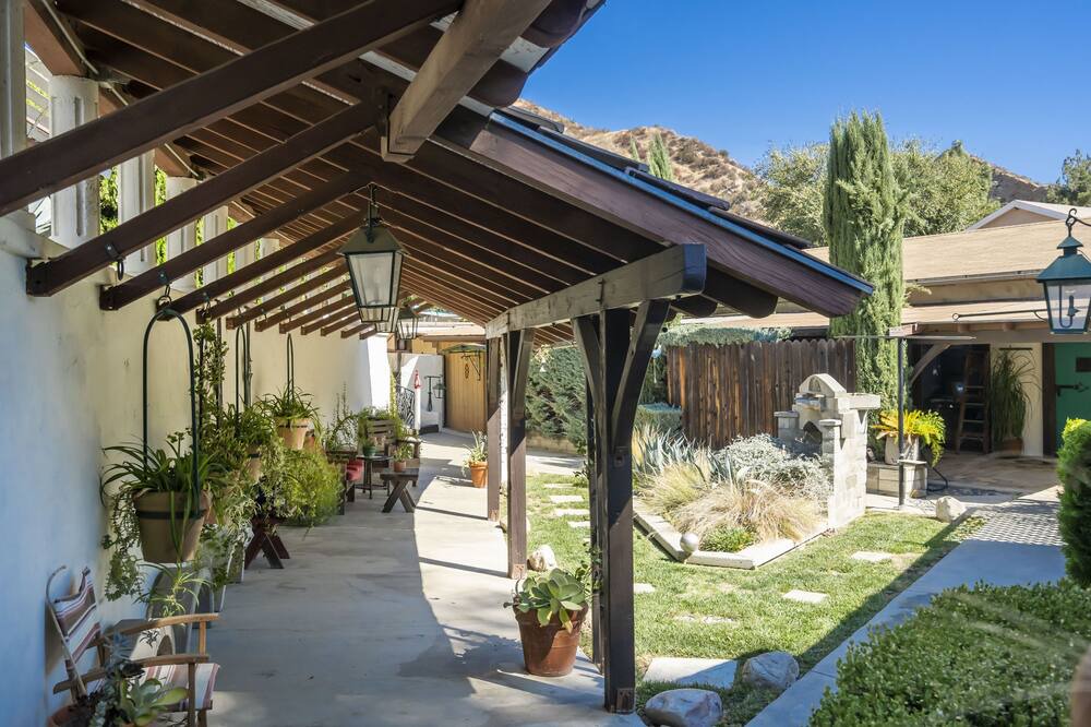 Photo of Outdoor in Val Verde