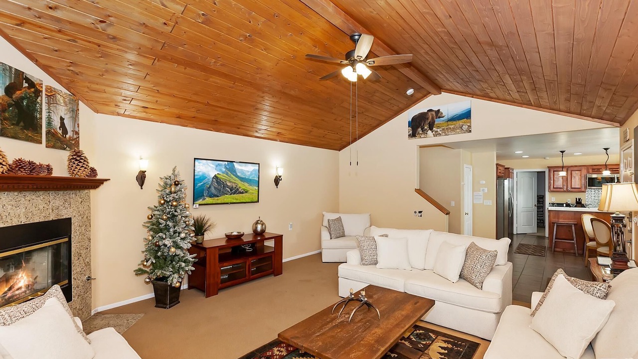 Photo of Livingroom in Big Bear City