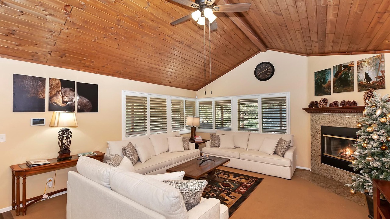 Photo of Livingroom in Big Bear City