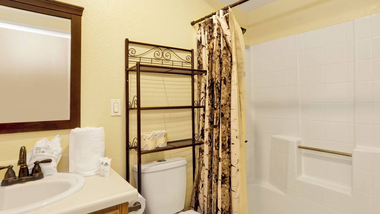 Photo of Bathroom in Fawnskin