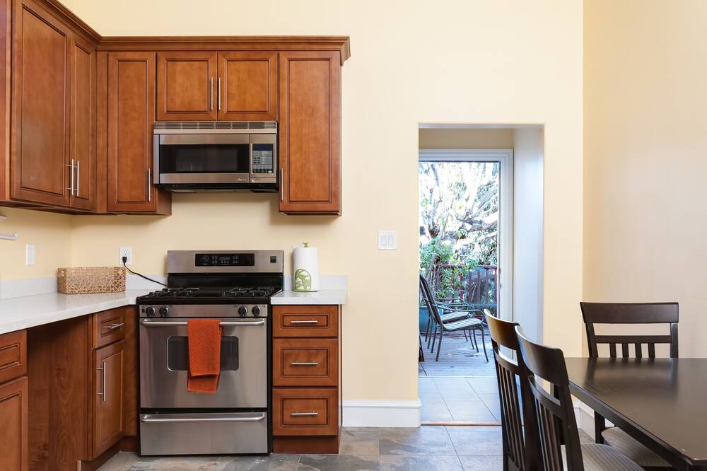 Photo of Kitchen in Downtown Oakland