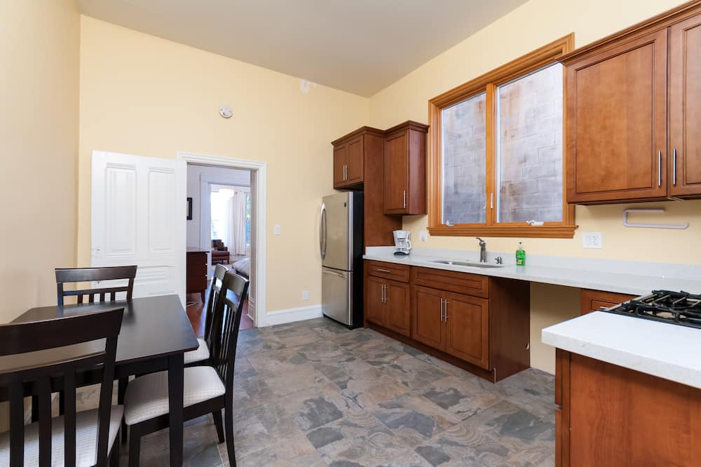 Photo of Kitchen in Downtown Oakland