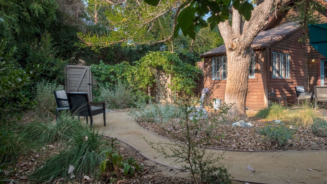 Photo of Outdoor in Altadena