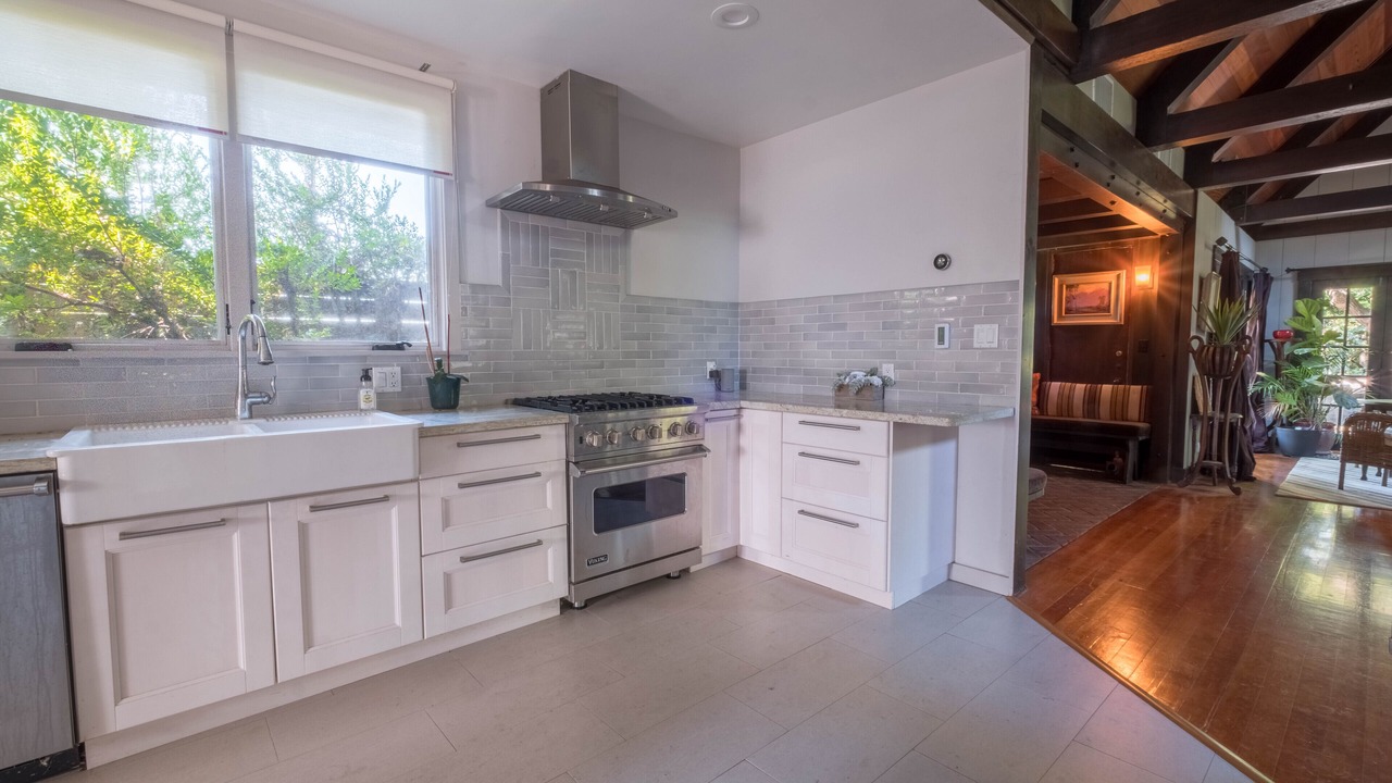 Photo of Kitchen in Altadena