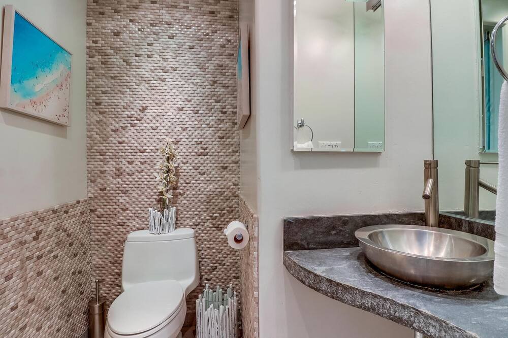 Photo of Bedroom in South Mission Beach