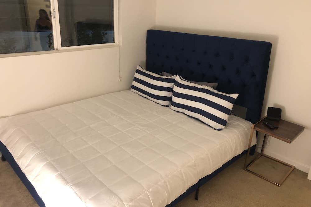 Photo of Bedroom in La Crescenta-Montrose