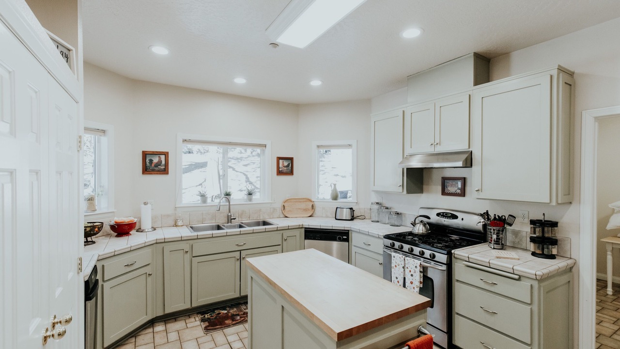 Photo of Kitchen in Wrightwood