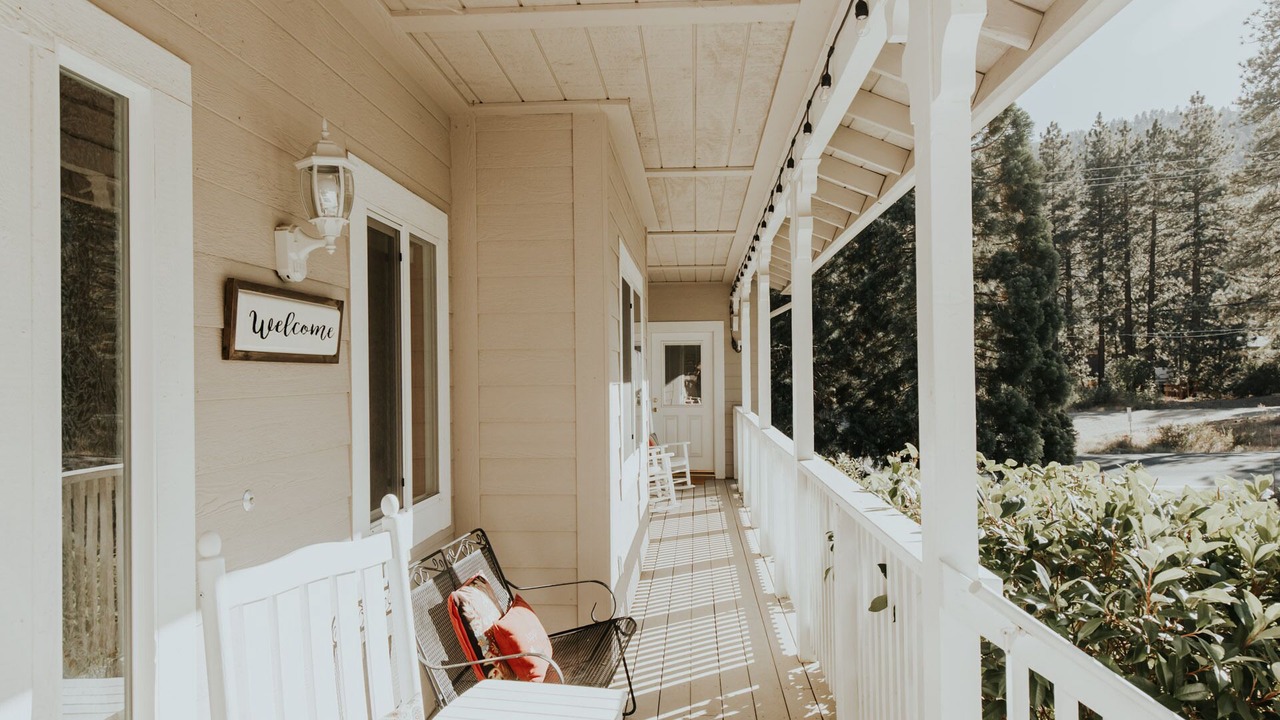 Photo of Patio Balcony in Wrightwood
