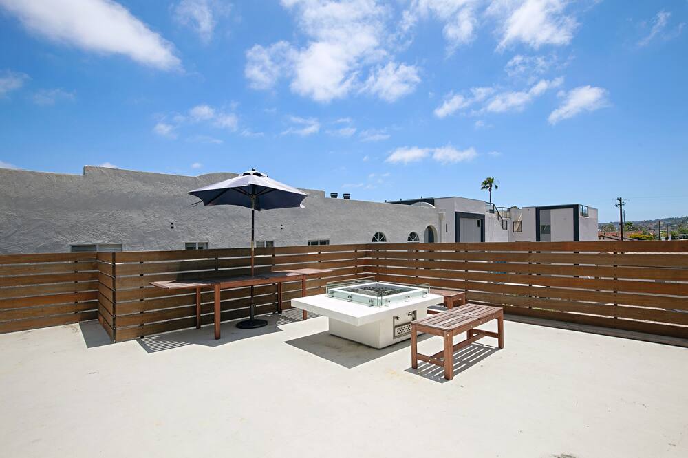 Photo of Patio Balcony in Roseville - Fleet Ridge