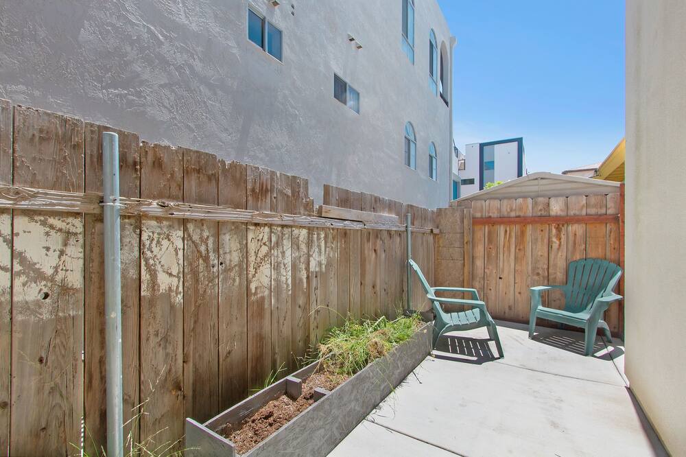 Photo of Patio Balcony in Roseville - Fleet Ridge